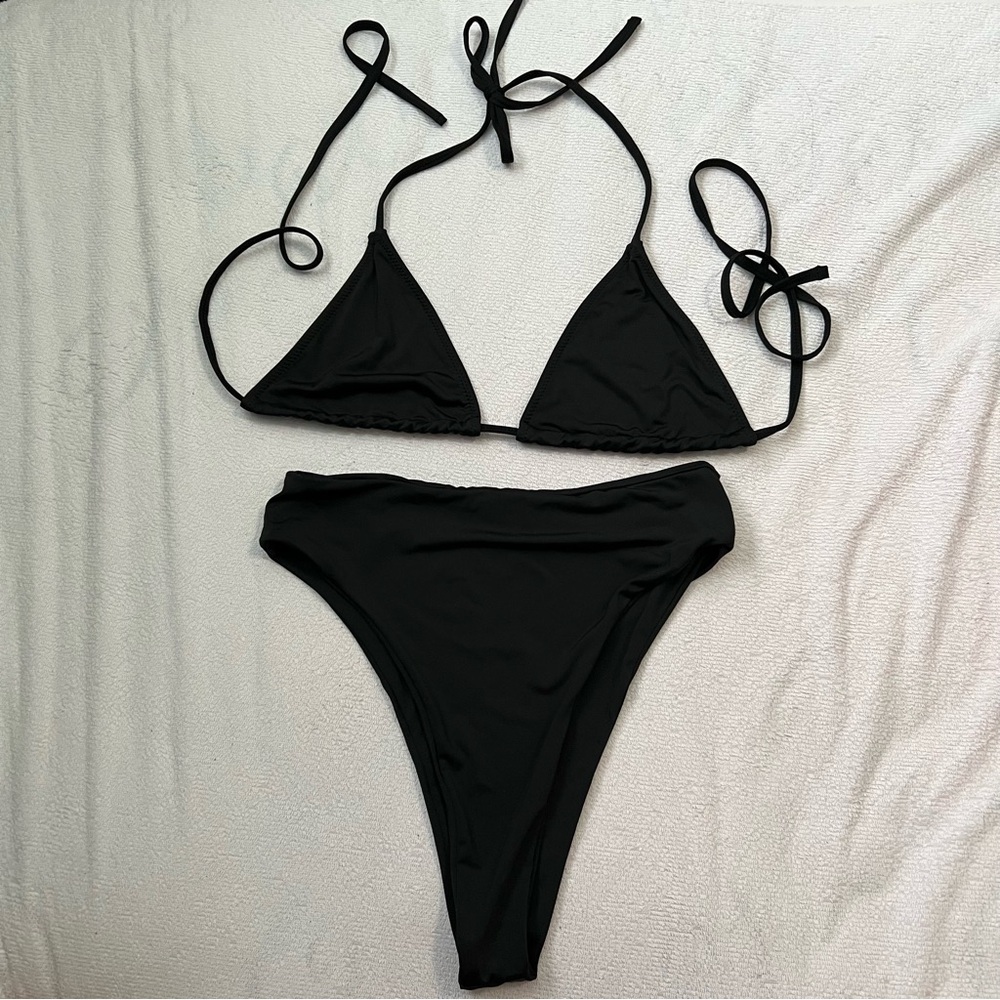 437 Black bikini set